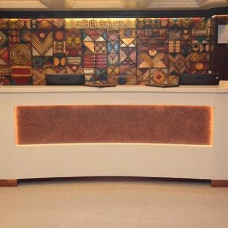 Hotel Atithi Гувахати Екстериор снимка