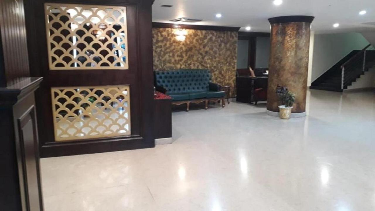 Hotel Atithi Гувахати Екстериор снимка