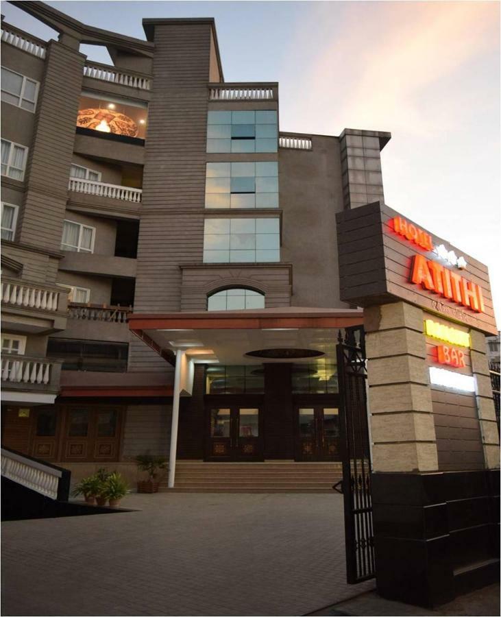 Hotel Atithi Гувахати Екстериор снимка